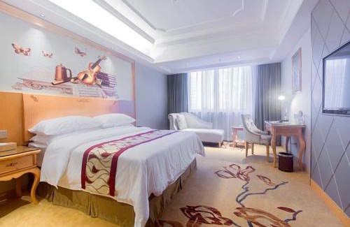 Donghu District Hotel | Vienna International Hotel Haikou West Bus Station