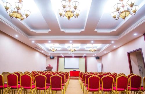 Huiyang Hotel | Vienna International Hotel Huizhou South Railway Station