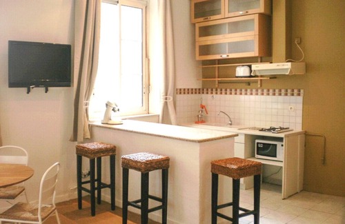 Opera Apartment | Vieux-port apartment, ideally placed for visiting Marseille