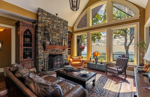 Boone House | View House