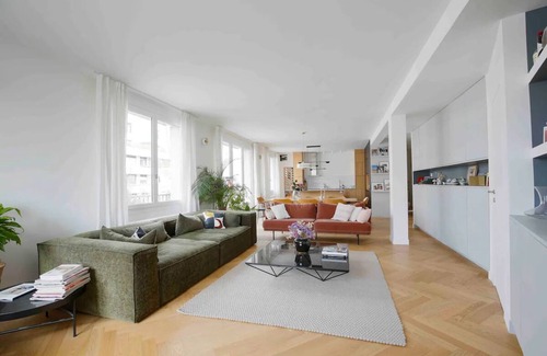 Quartier des Grandes-Carrieres Apartment | VIEW ON THE SACRE CŒUR- MONTMARTRE, OVERLOOKING THE ROOFTOPS OF PARIS