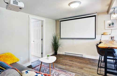 Ladysmith Apartment | Viewtiful Stay