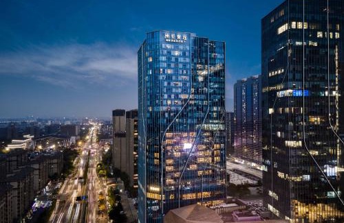 Yuhang District Hotel | Vignette Collection Hangzhou Huaxia Center Hotel by IHG