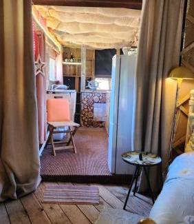Fairseat Bed & Breakfast | Vigo Retreat Boat yurt