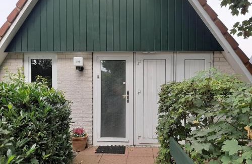 Gramsbergen House | Vijverzicht 218 met whirlpool