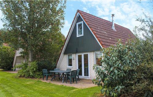 Gramsbergen House | Vijverzicht 221 met whirlpool