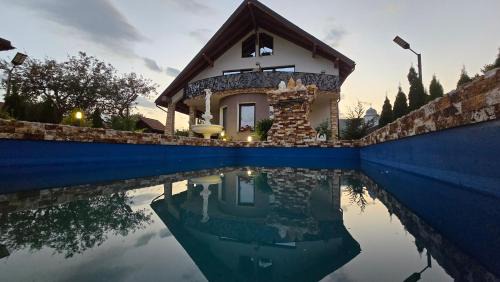 Tesila House | Vila Costi