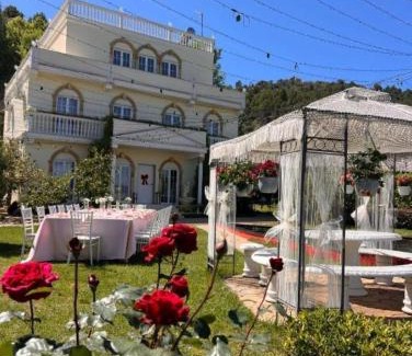 Qerek Villa | Vila Dy Bukurite