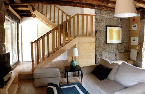 Casteloes House | Vila Forno