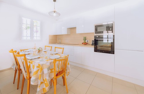 Sanary-sur-Mer Villa | Villa 10 minutes walk from the beach Sanary