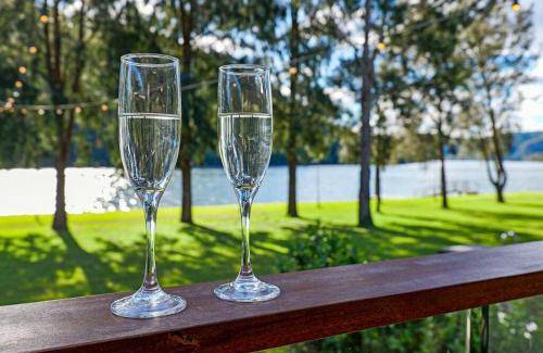 Wisemans Ferry Villa | Villa ∙ 2 bedrooms ∙ 8 guests