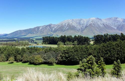 Windwhistle Apartment | Villa 206 - Front Row Golf Views, Terrace Downs