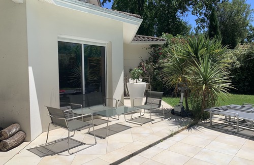 Saint-Aubin-de-Medoc Villa | VILLA 230 SQM ON THE EDGE OF FOREST HEATED AND SECURE POOL SHUTTER