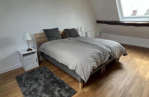 Les Clayes-sous-Bois Villa | Villa 3 Bedrooms - Proche VERSAILLES ORLY PARIS PARKING GRATUIT