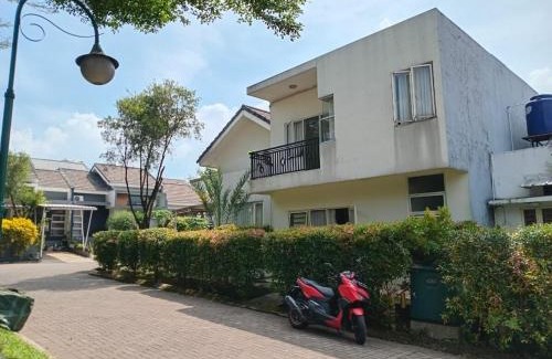 Bogor Selatan Villa | Villa 3 Bedroom Padma Huis Rancamaya