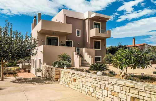 Platanes Villa | Villa ∙ 6 bedrooms ∙ 8 guests