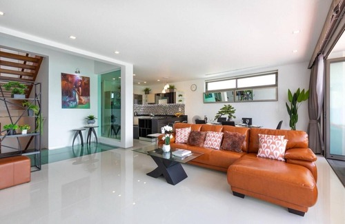 Patong Villa | Villa 6 Oceanfront pool villa