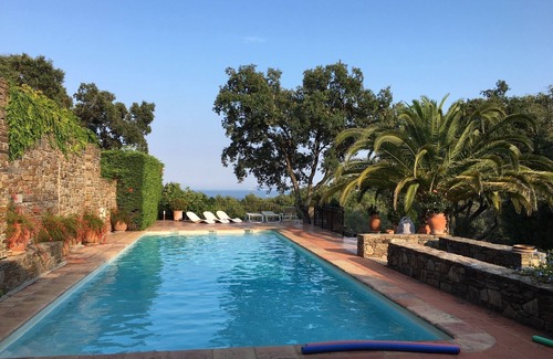 Cap Benat Villa | Villa 8/10 people Private and guarded domain of Gaou Bénat, beach on foot