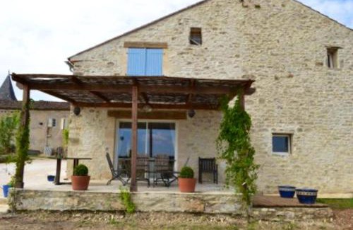 Saint-Vincent-Rive-d'Olt Villa | Villa accueillante à Saint-Vincent-Rive-d'Olt avec piscine privée