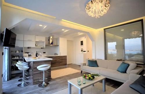 Fethiye City Center Villa | Villa Ada; beachfront in Fethiye sövalye islandnn