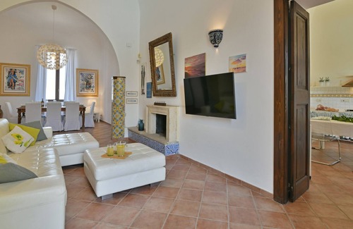 Milazzo Villa | Villa Afrodite 8, Emma Villas