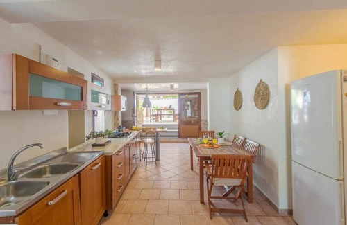 Specchiolla House | Villa Agave.500 mt beaches- table tennis– parking - barbecue – enclosed garden.