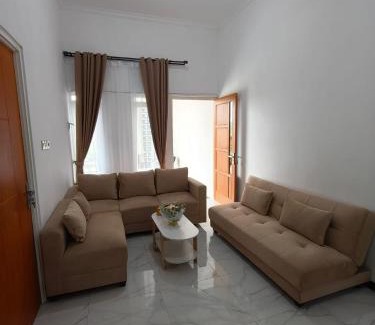 Dinoyo Villa | Villa Aisyahh