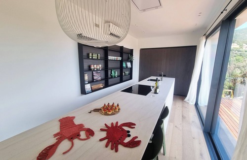 Bonassola Villa | Villa al Cio, oasis with pool and tennis court a stone throw from Cinque Terre