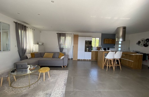 Boucoiran-et-Nozieres Villa | Villa Albfeira