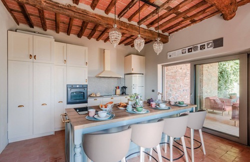 Nozanno Villa | Villa Alice, panoramic stone farmhouse to sleep 10 with pool in Lucca