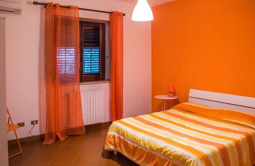 Sferracavallo Villa | Villa Ancilo 'apartment in villa a stone's throw from the Gulf of Sferracavallo