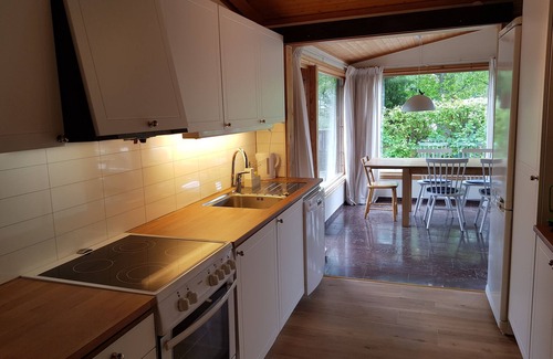 Kallby House | Villa Askvägen, quiet location by Lake Vänern in a nature reserve