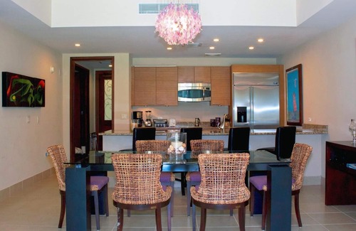 Herreras Apartment | Villa Athena