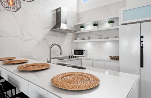 Dorado del Mar Apartment | Villa Atlántico Ola | Chic 2 BR w/Parking
