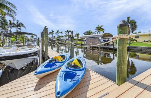 Yacht Club House | Villa Azurro, Cape Coral