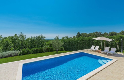 Strpacici Villa | Villa Babudri with Sea View, Pool, Sauna and Jacuzzi