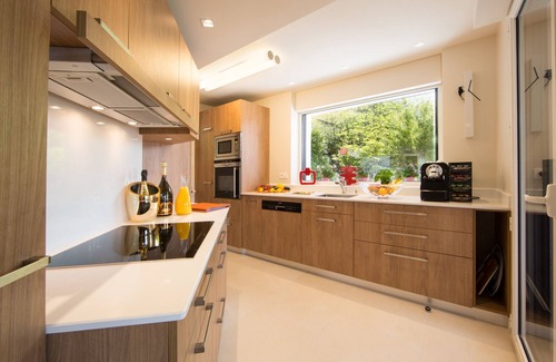 Veyrier-du-Lac Villa | Villa Bagatelle 5 stars Vision Luxe 10 people 5 bedrooms Annecy
