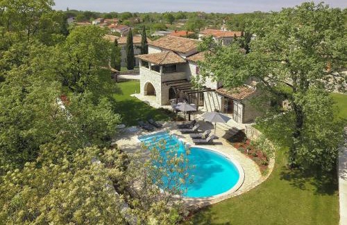 Tinjan Villa | Villa Barbarella