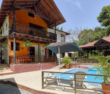 La Vega Province Villa | Villa Bayacanes con piscinas privadas