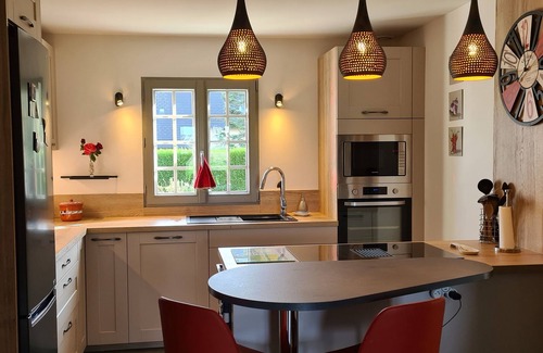 Gonneville-en-Auge Villa | Villa, beach 3 km away, large indoor pool 28°, sauna, jacuzzi, 5* classification