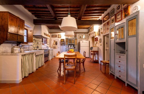 Cantagrillo Villa | Villa Bellostare – Deluxe holiday villa with private pool in Tuscany