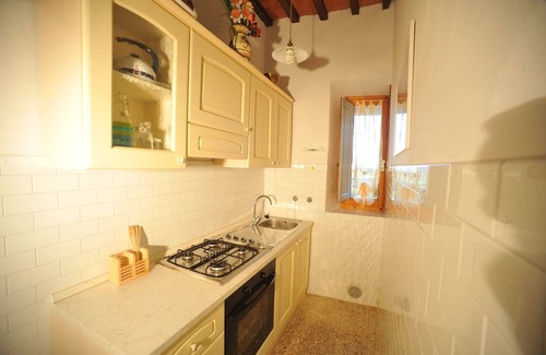 Camporgiano Apartment | VILLA BENEDETTA, Casa Lola # 2
