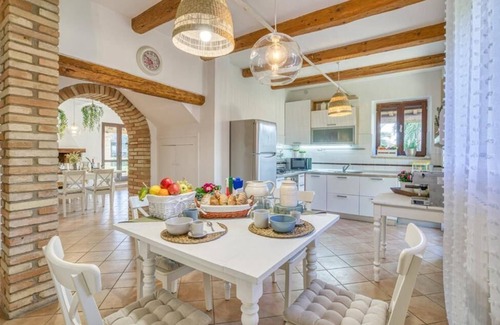 Montelupone House | Villa Bentivoglio - Holiday home with swimming pool