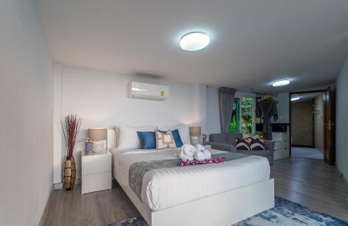 Cherngtalay Villa | Villa Beyond 9 Bedrooms Seaview - Full Services