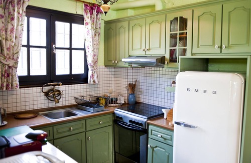 Chalcis Villa | Villa Bona: A secluded villa < 50 min. from Athens Intl. Airport