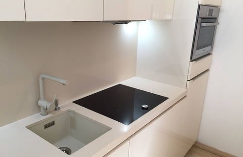 Quartiere III Pinciano Apartment | Villa Borghese Oasis: Quiet, Large Apartment with WiFi, AC, Patio - Palm House 1