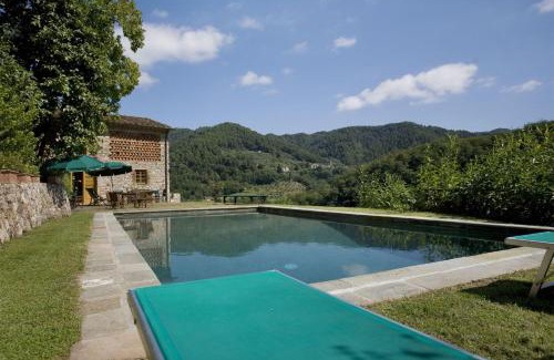 Pescaglia Villa | Villa Bottino by Salogi Villas