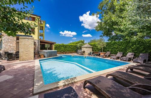 Strpacici Villa | Villa Bucks near Poreč for 20 persons with Sea View, Whirlpool, Sauna & Fitness