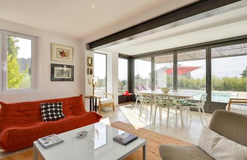 Cabrieres-d'Avignon House | Villa Cali - Air-conditioned, Pool, Heart Village