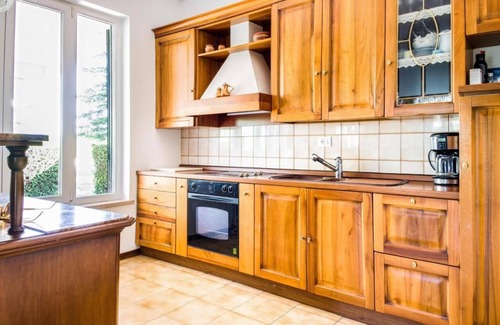 Cavalcaselle House | Villa Carini with 3000 sqm garden & heated pool